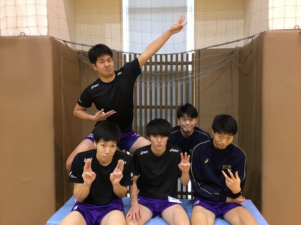 明治大学 バレーボール ゲームパンツ 小川智大 間違ってもいいから声を出す」 リベロ・小川智大が見せた“チャレンジ